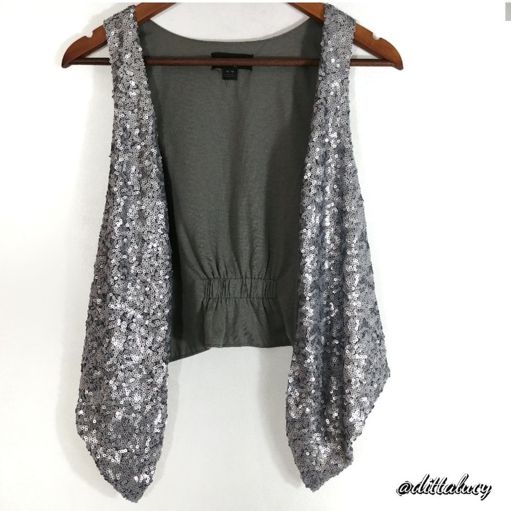 Twenty one Gray Sequin Vest size medium